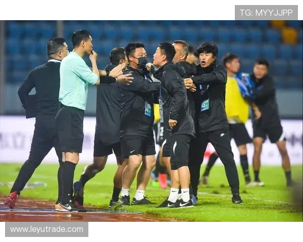 第四官员职责与替补换人、额外补时判罚界限