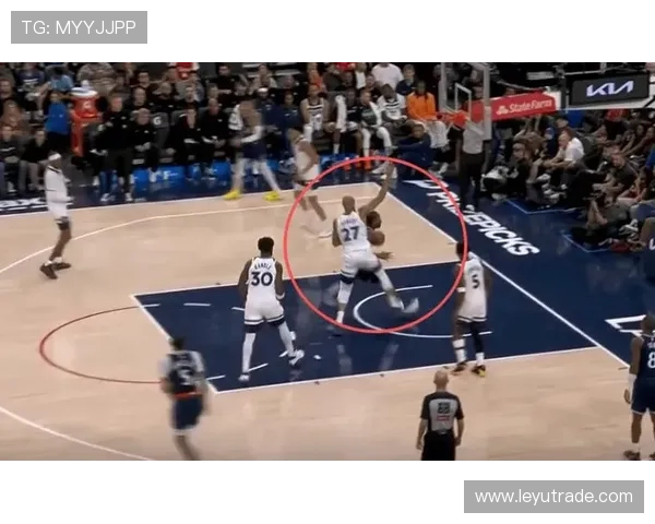 伦纳德挡拆制造对位优势显著提升关键时刻得分效率